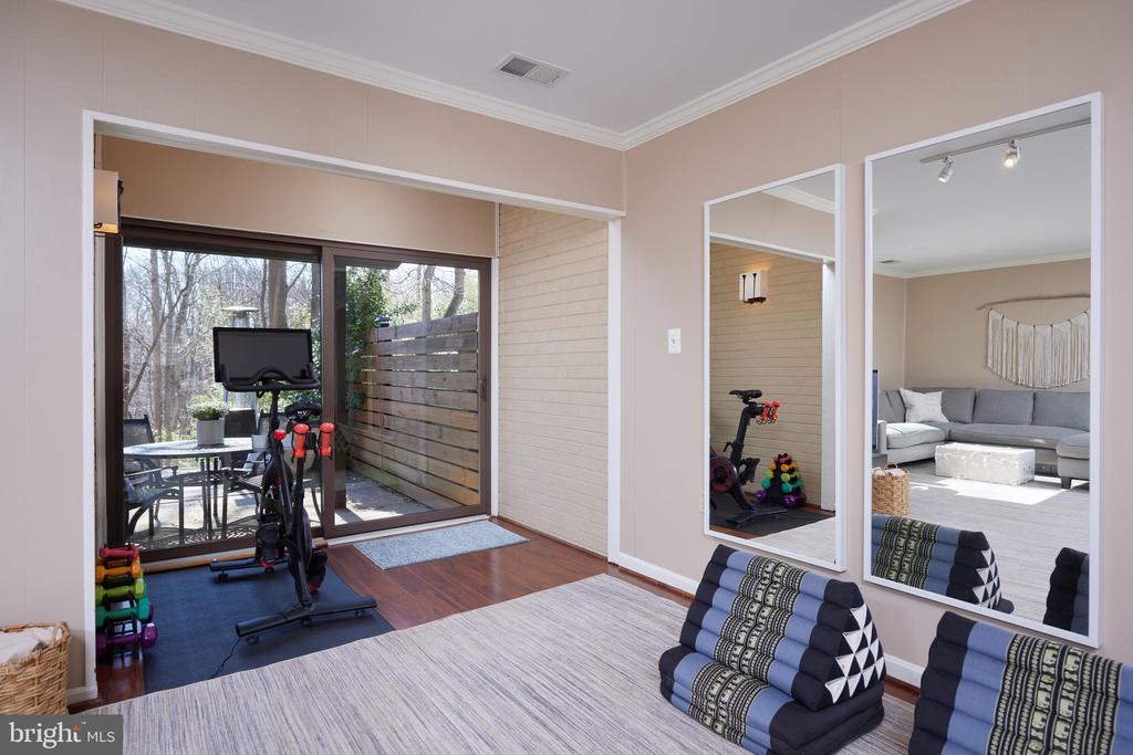 10913 DEBORAH DRIVE