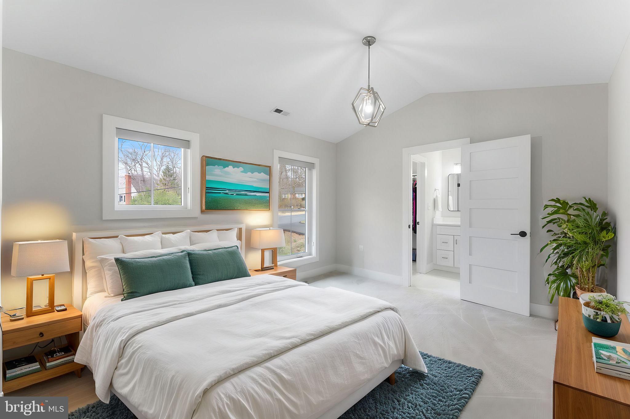 10601 GREENACRES DRIVE