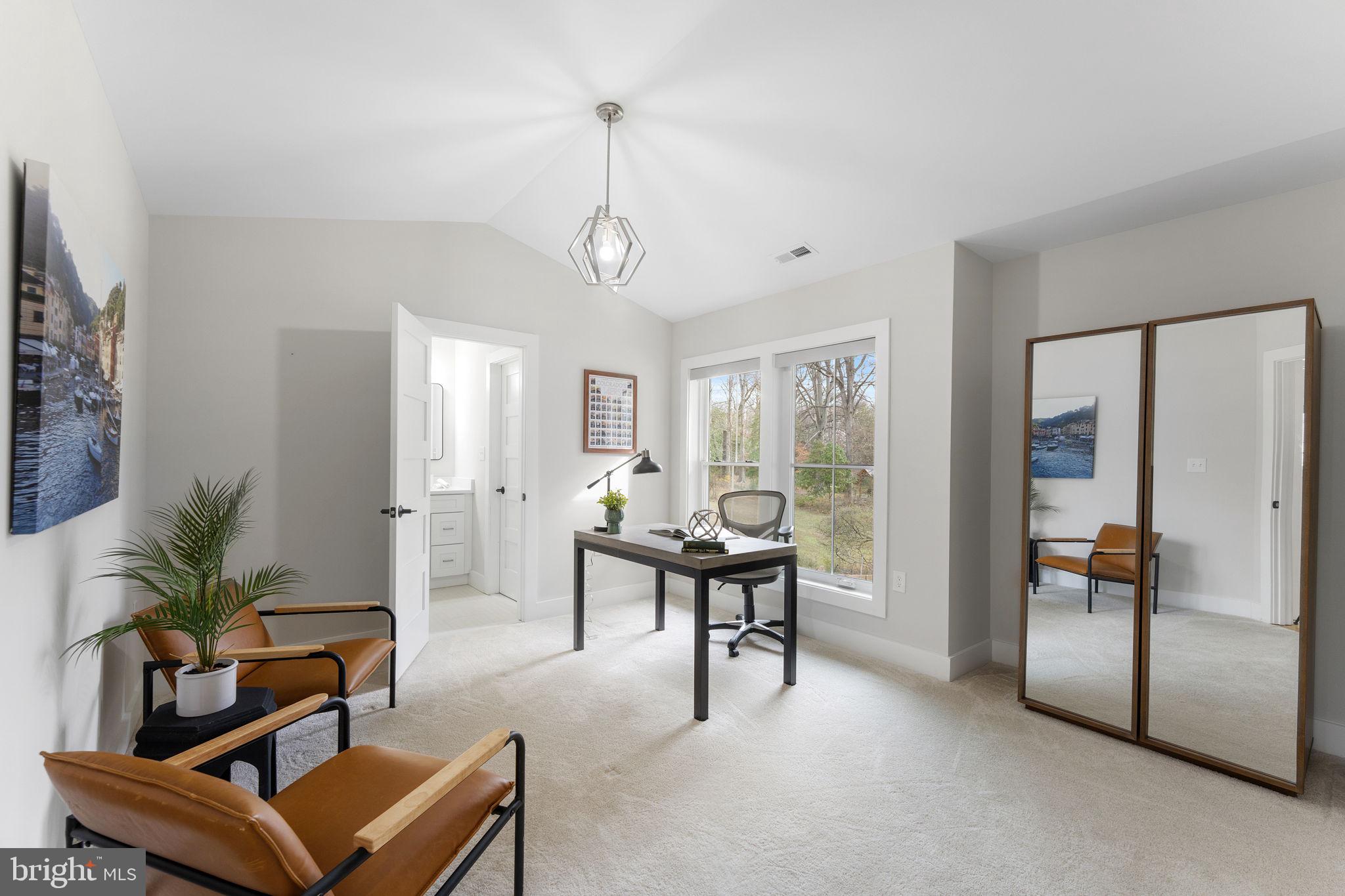 10601 GREENACRES DRIVE