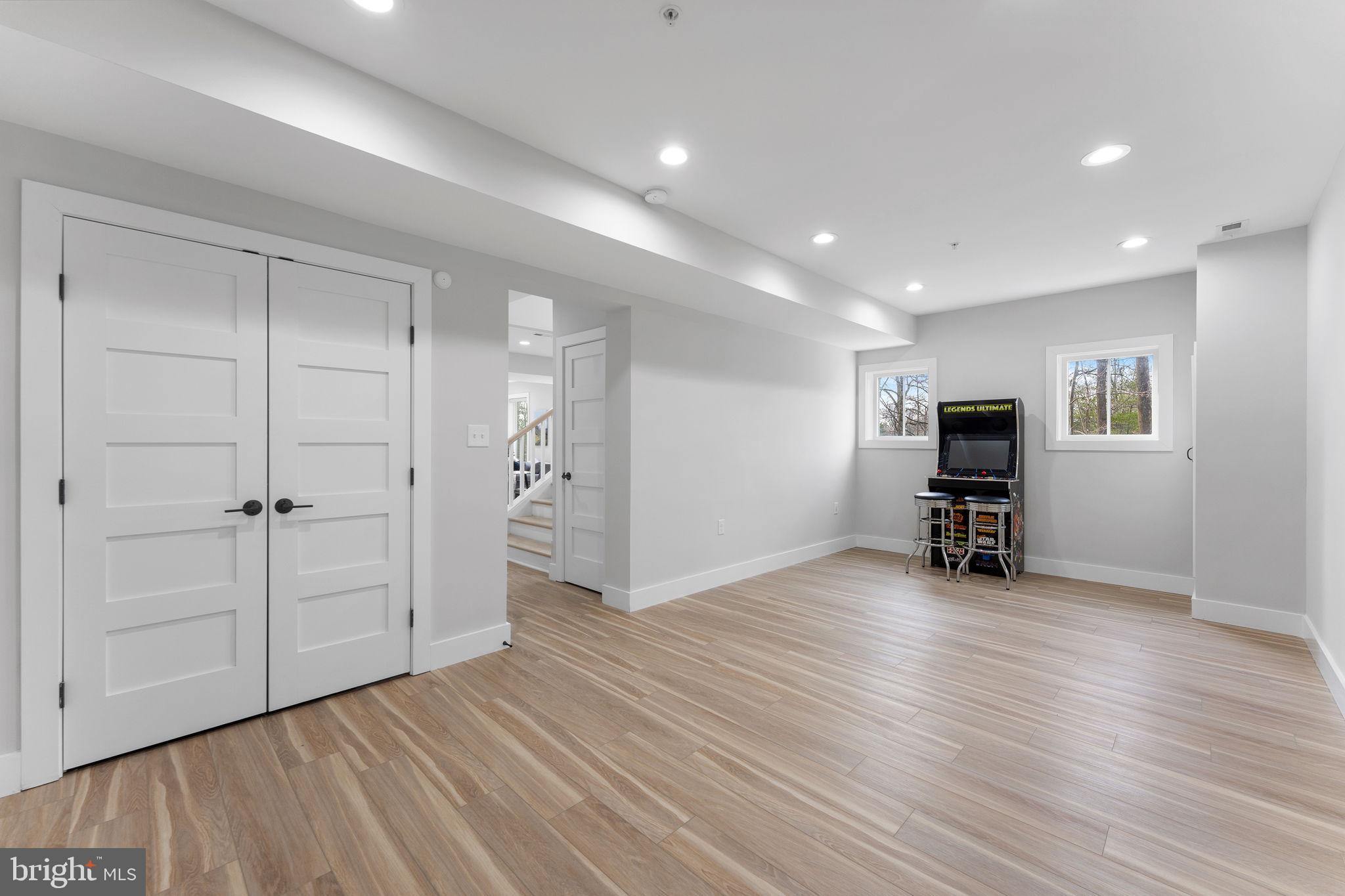 10601 GREENACRES DRIVE