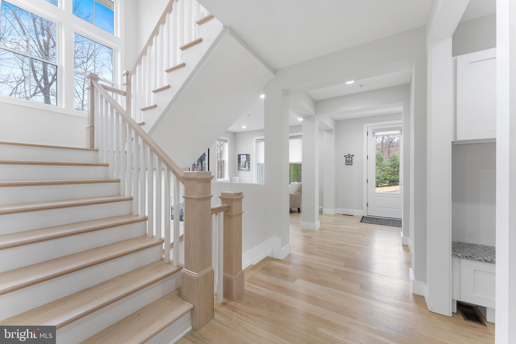 10601 GREENACRES DRIVE