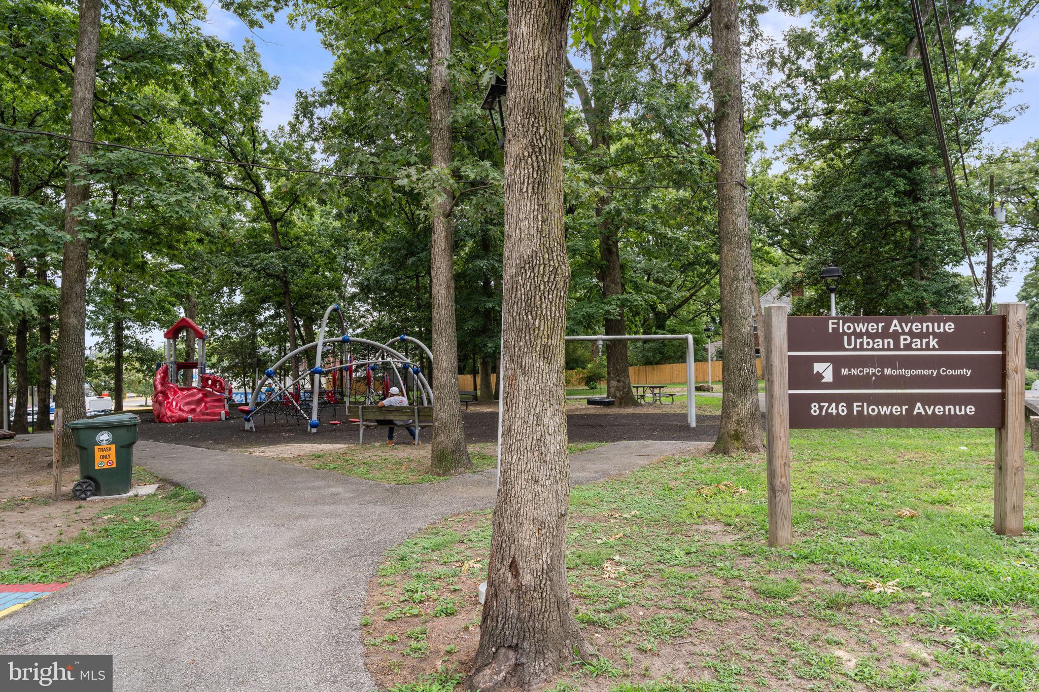 10601 GREENACRES DRIVE