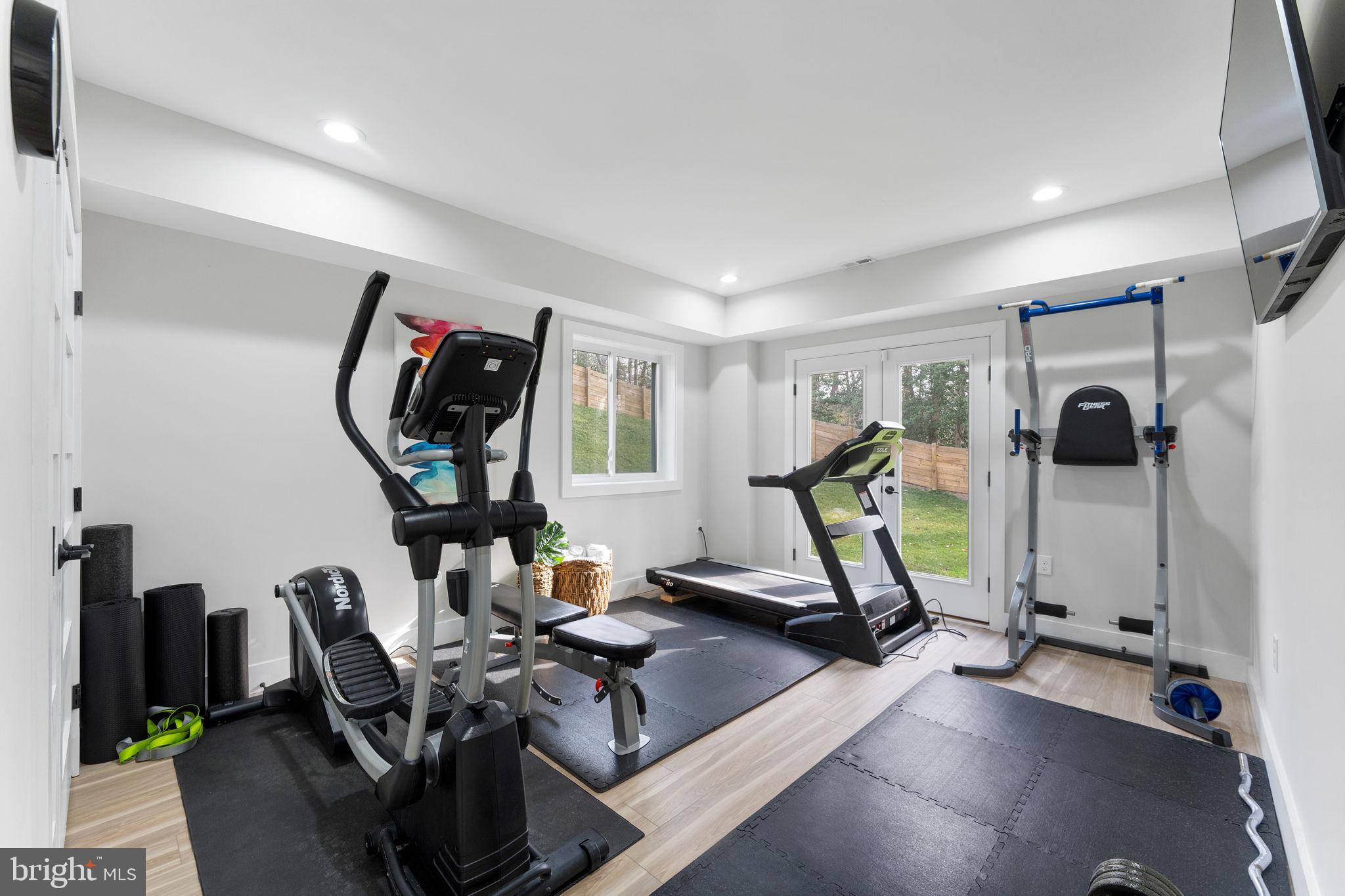 10601 GREENACRES DRIVE