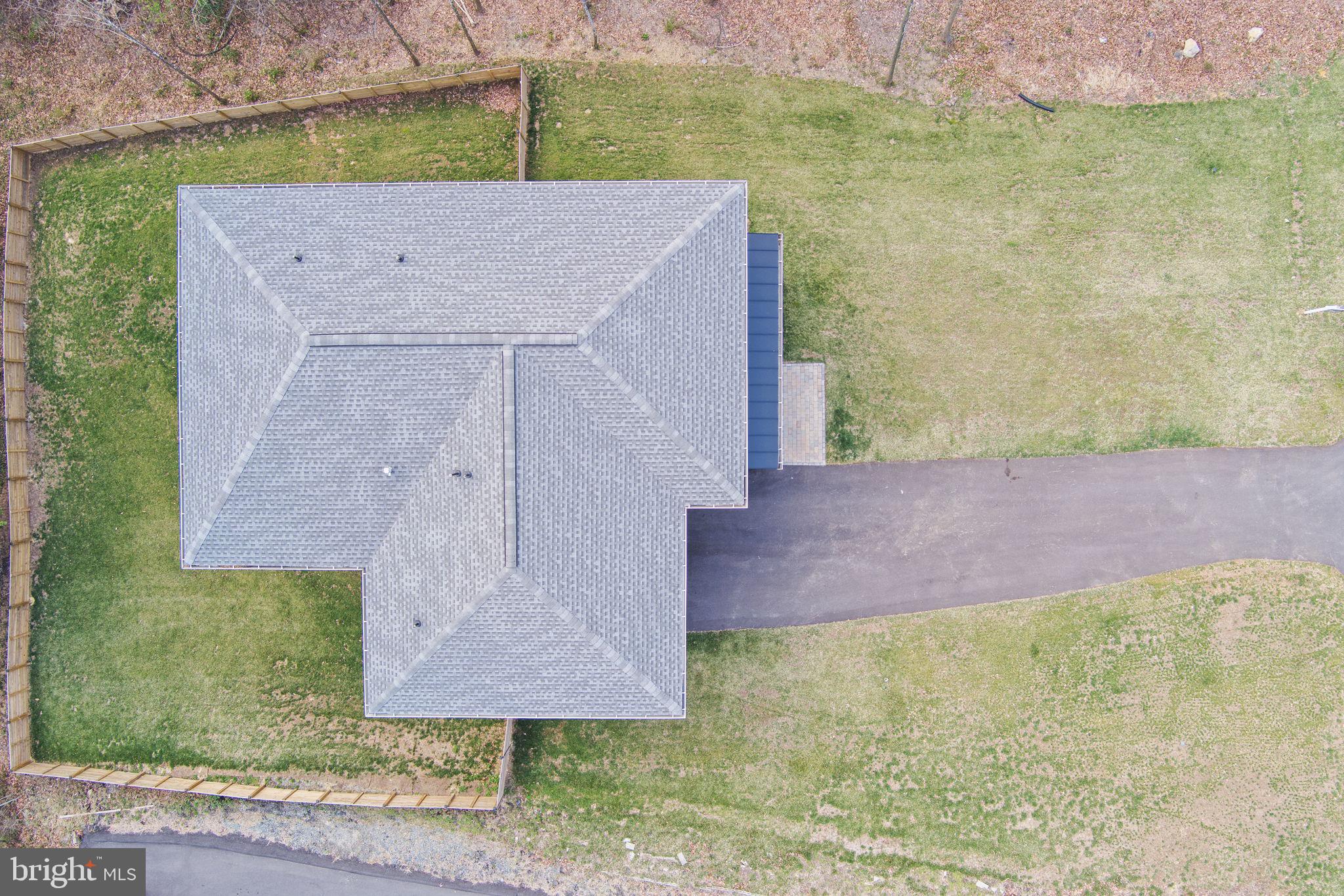 10601 GREENACRES DRIVE