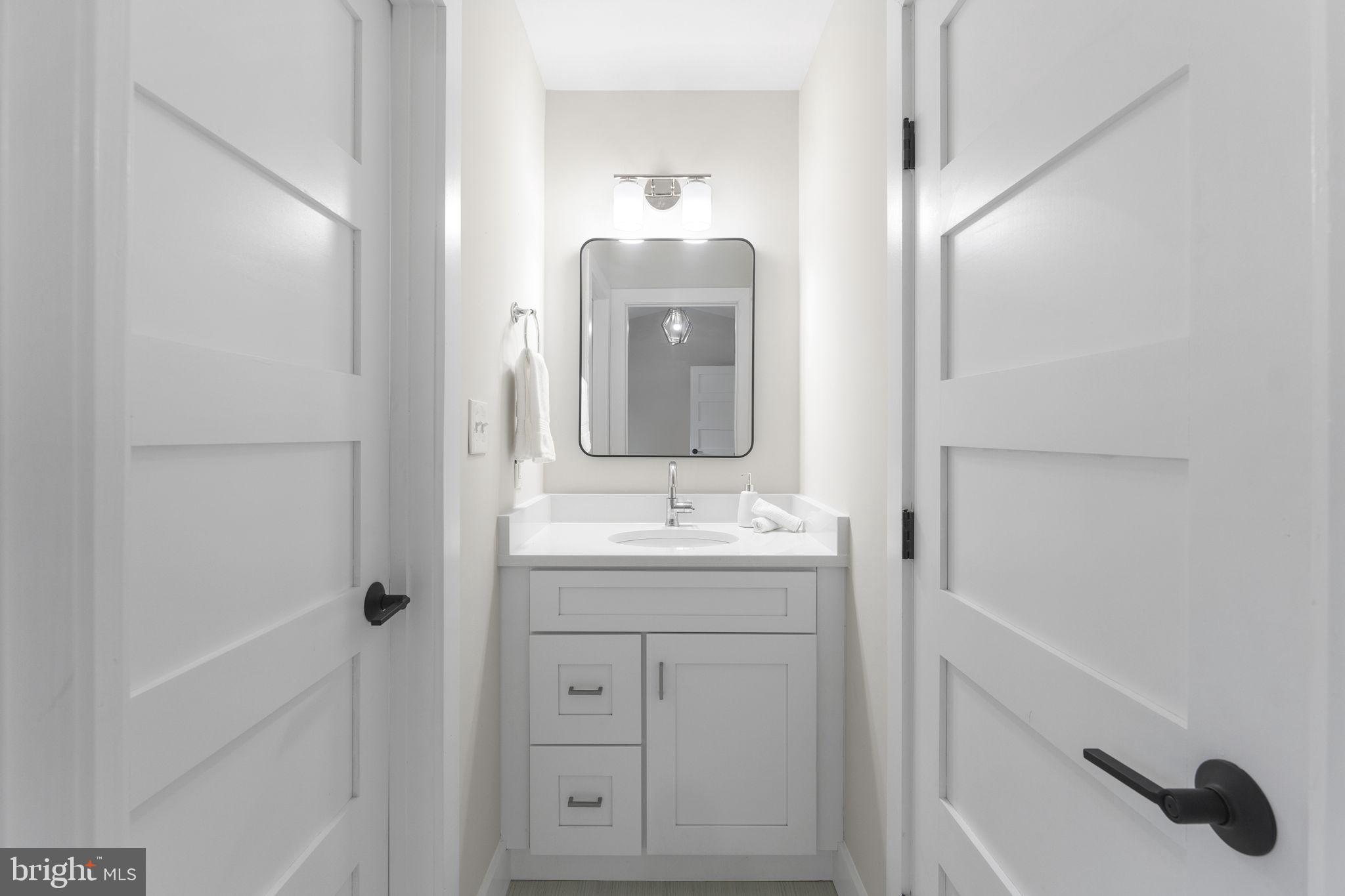 10601 GREENACRES DRIVE