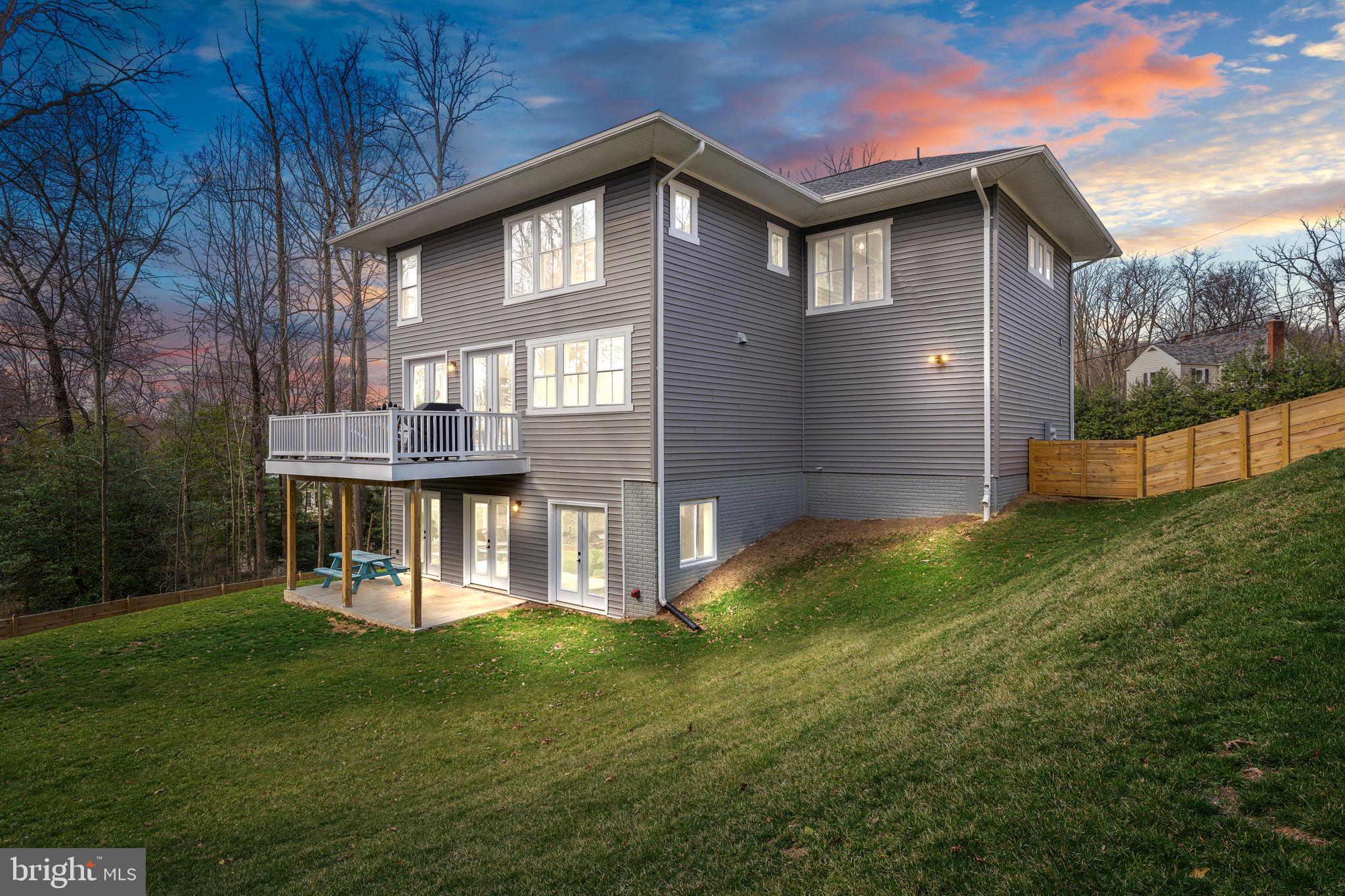 10601 GREENACRES DRIVE