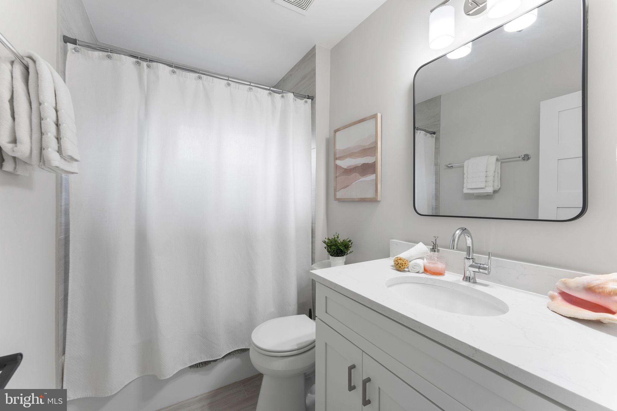 10601 GREENACRES DRIVE