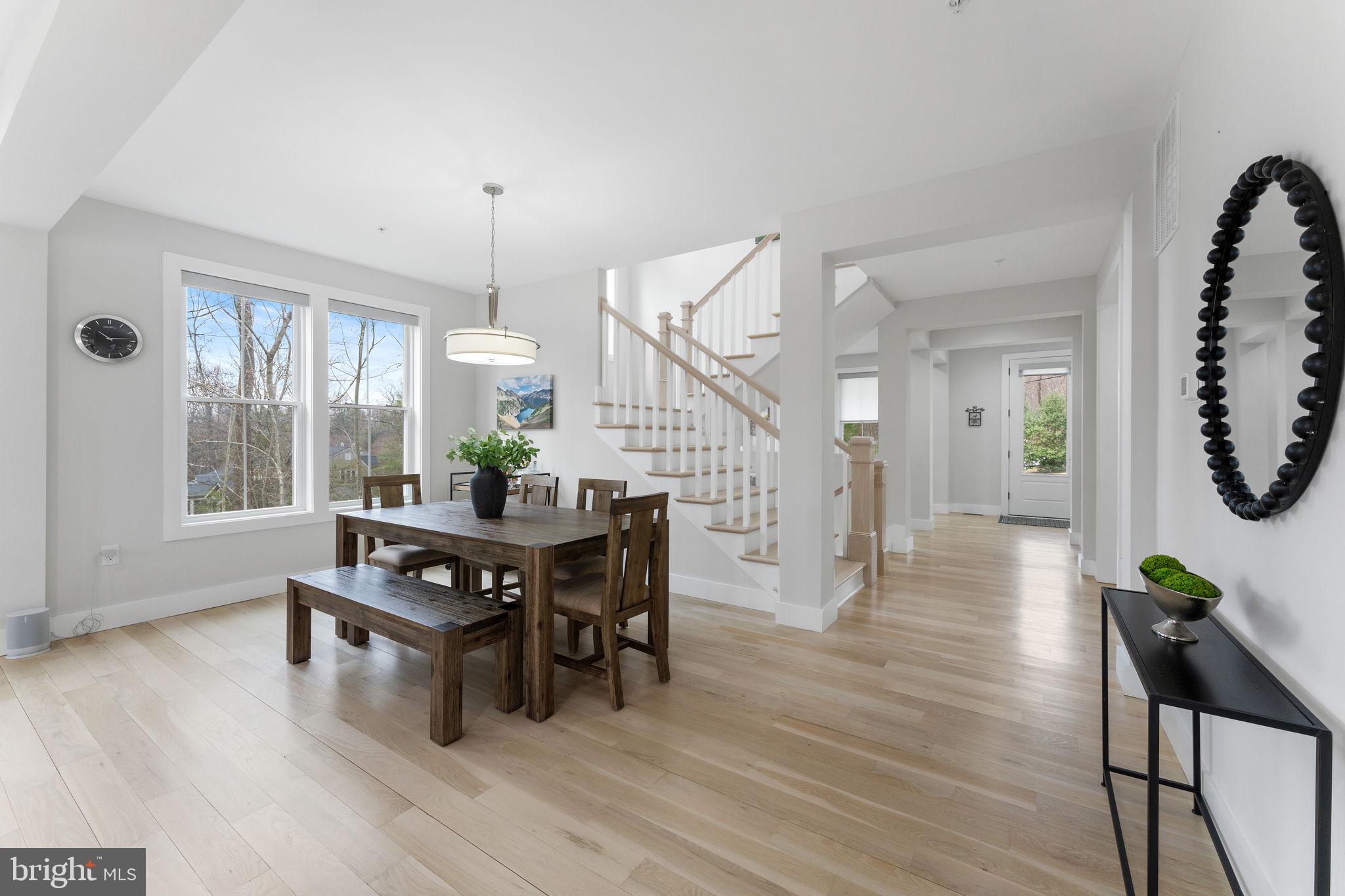 10601 GREENACRES DRIVE