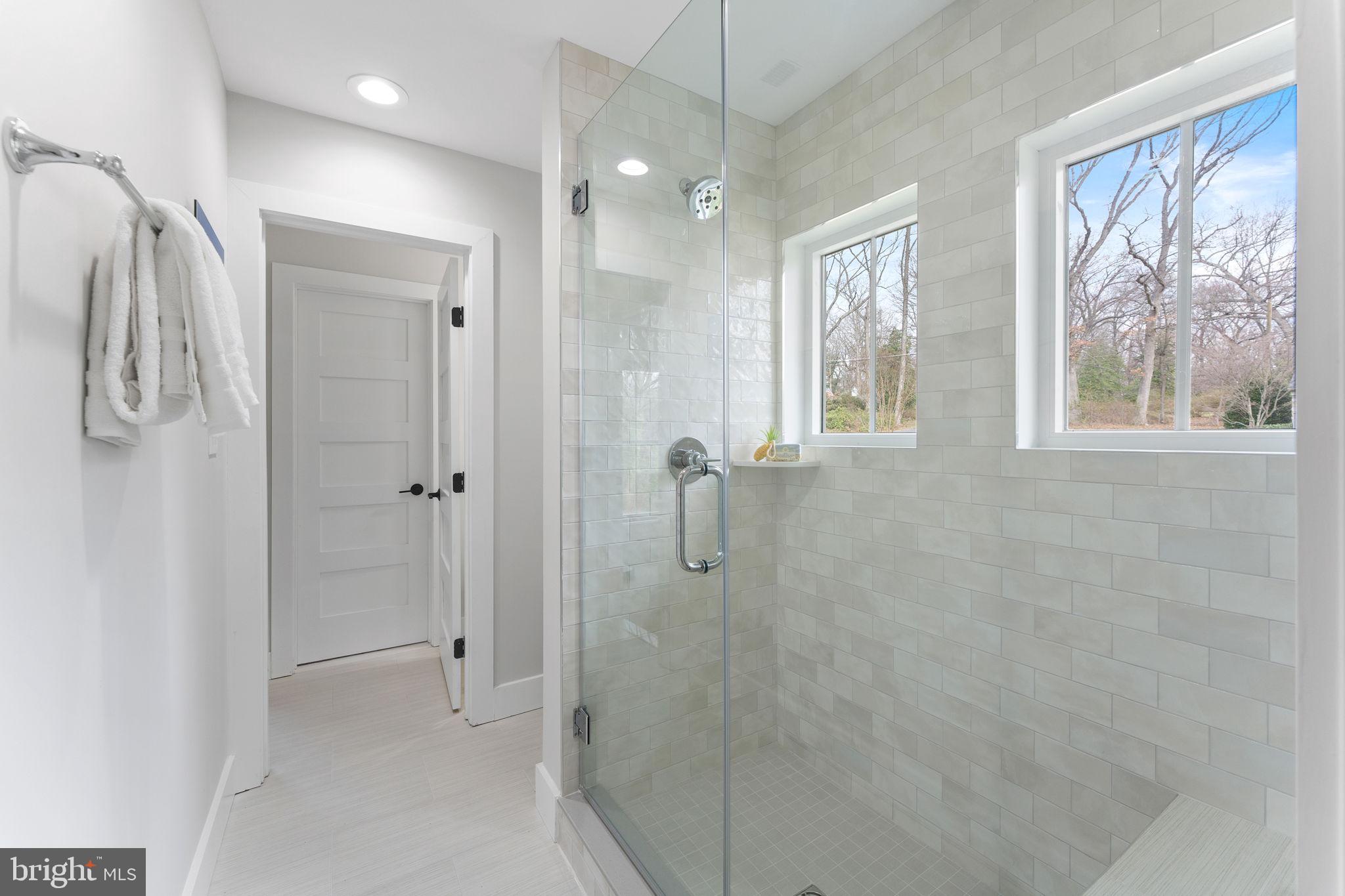 10601 GREENACRES DRIVE