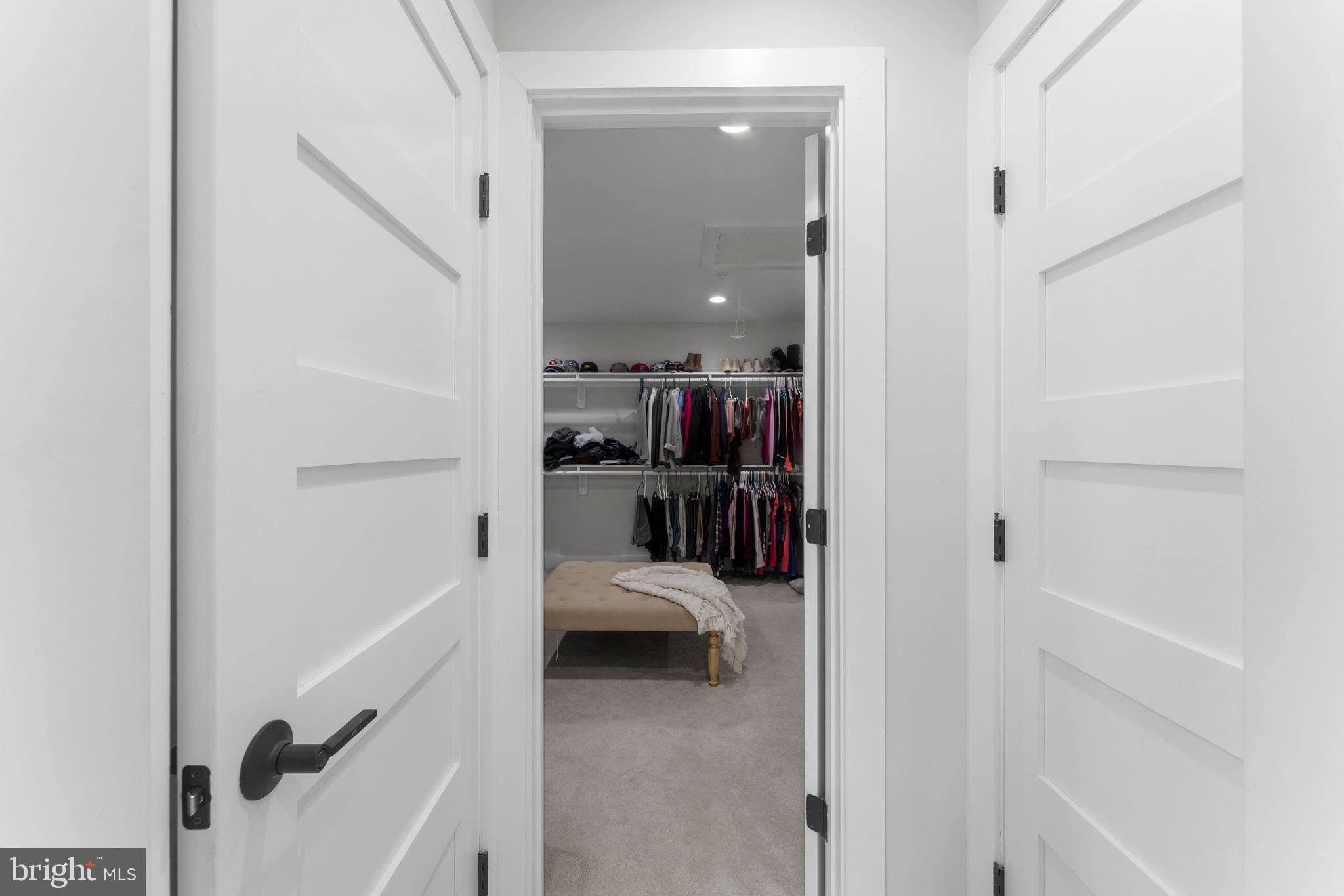 10601 GREENACRES DRIVE