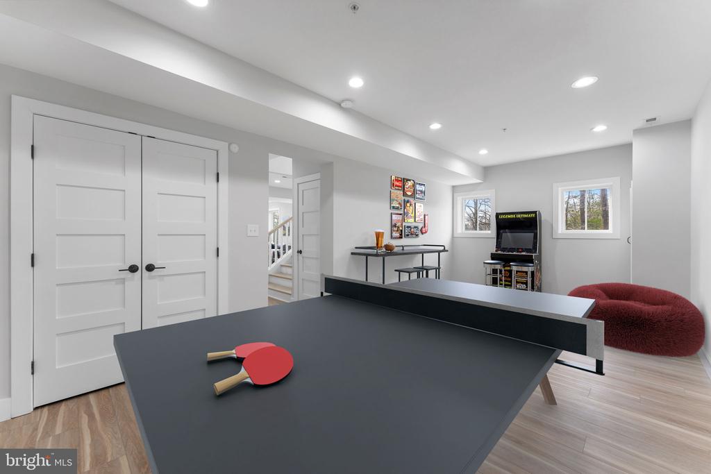 10601 GREENACRES DRIVE