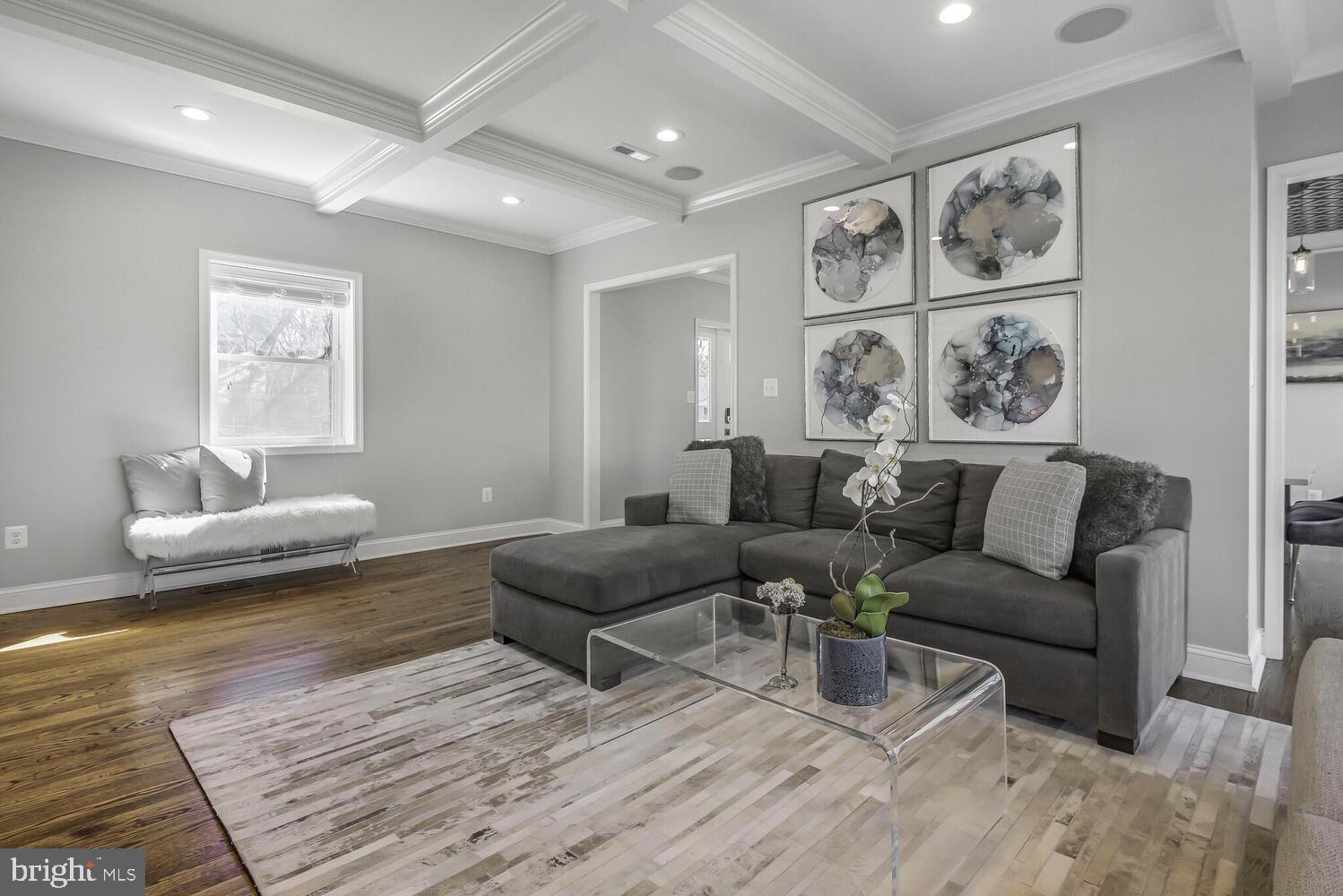 8206 HAMPDEN LANE