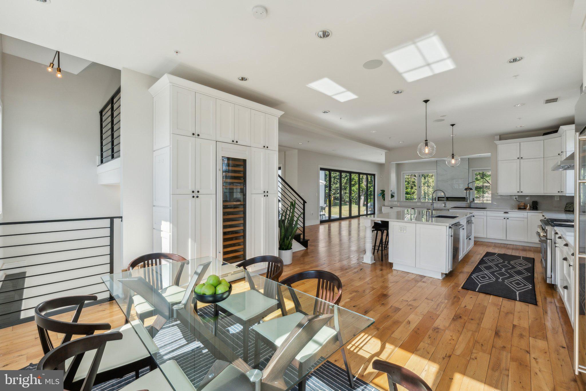 3203 FARMINGTON DRIVE