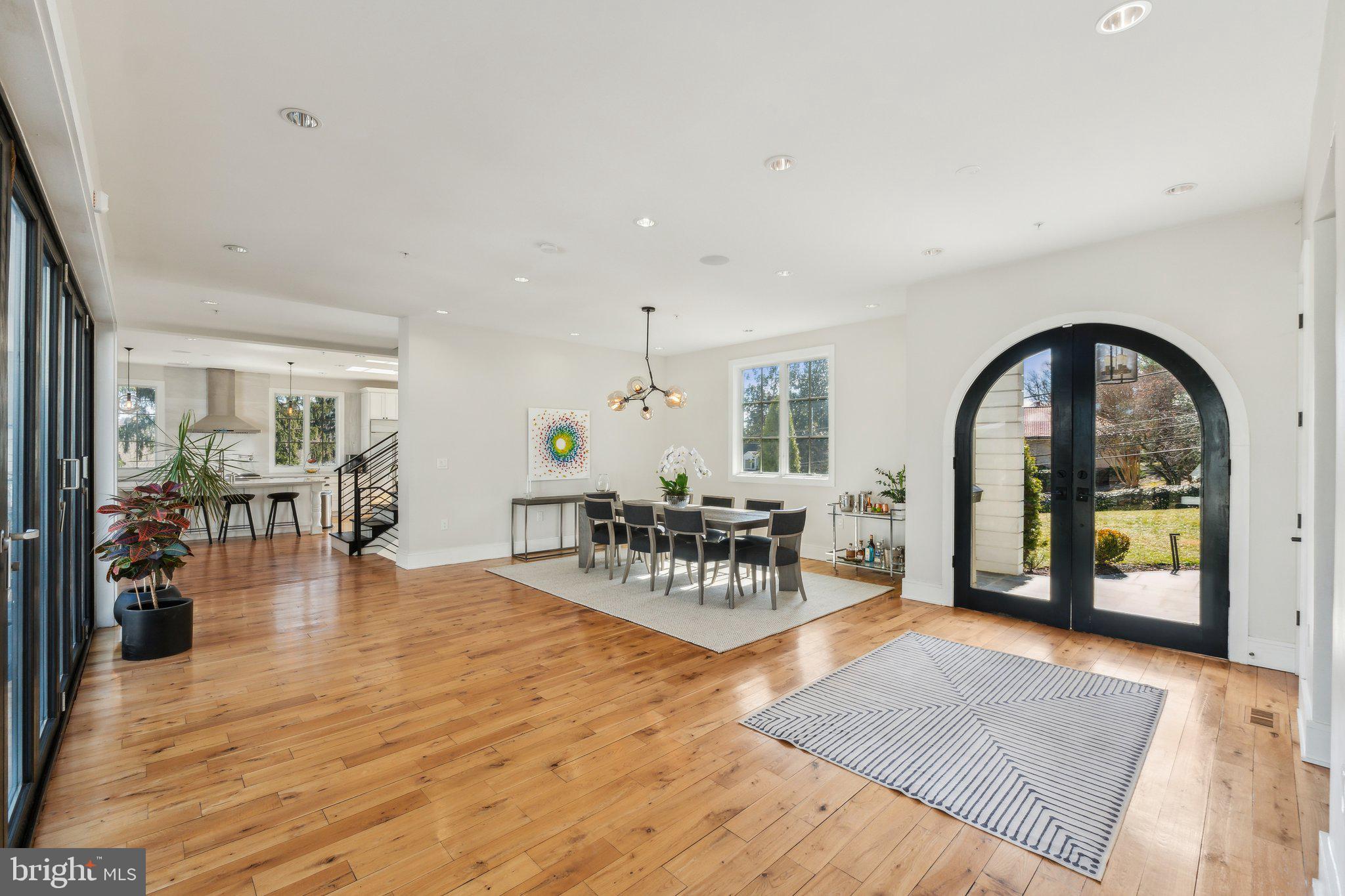 3203 FARMINGTON DRIVE