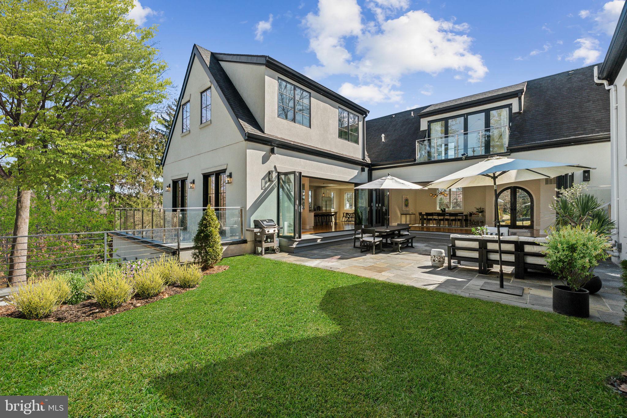 3203 FARMINGTON DRIVE