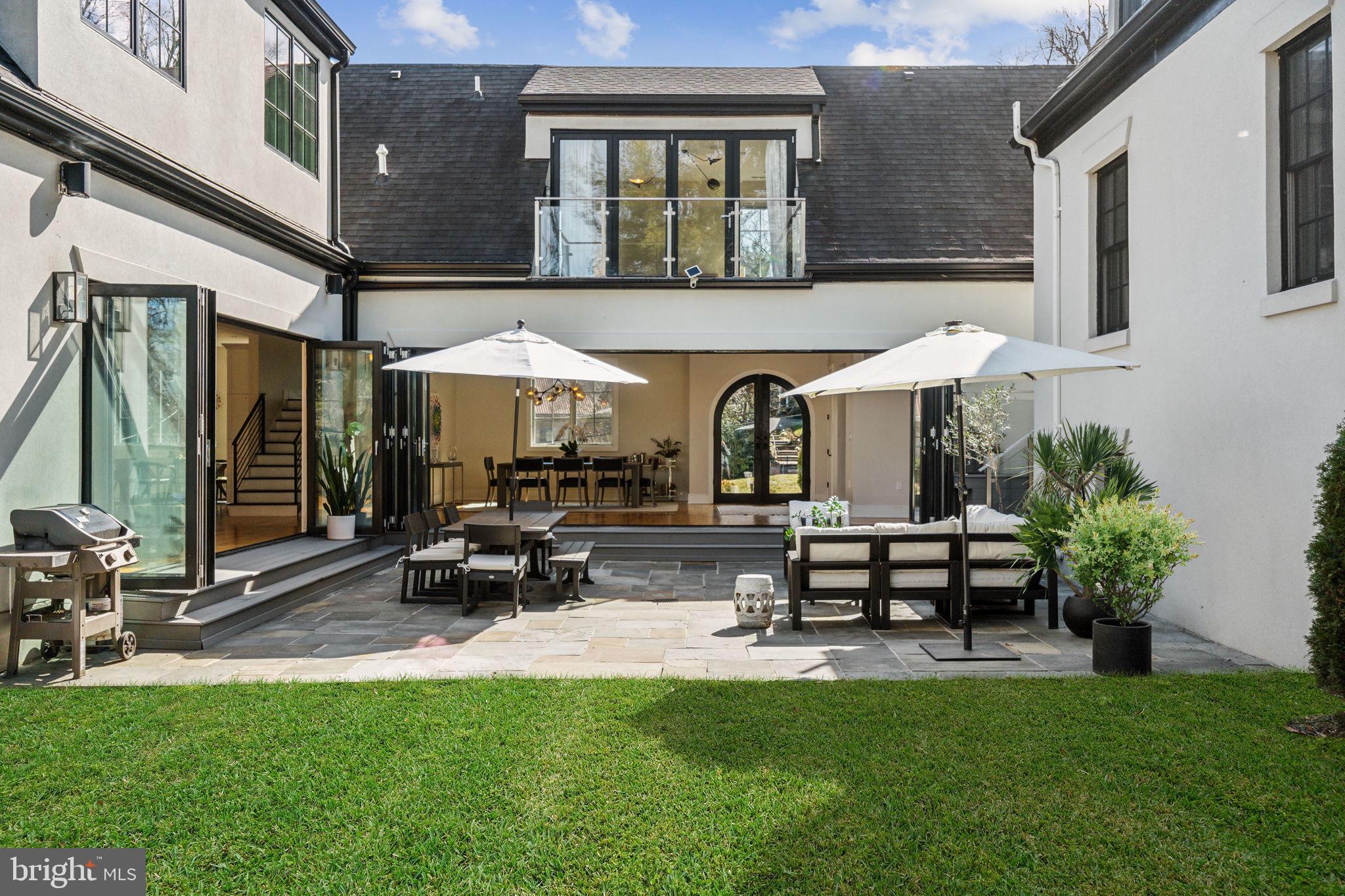 3203 FARMINGTON DRIVE