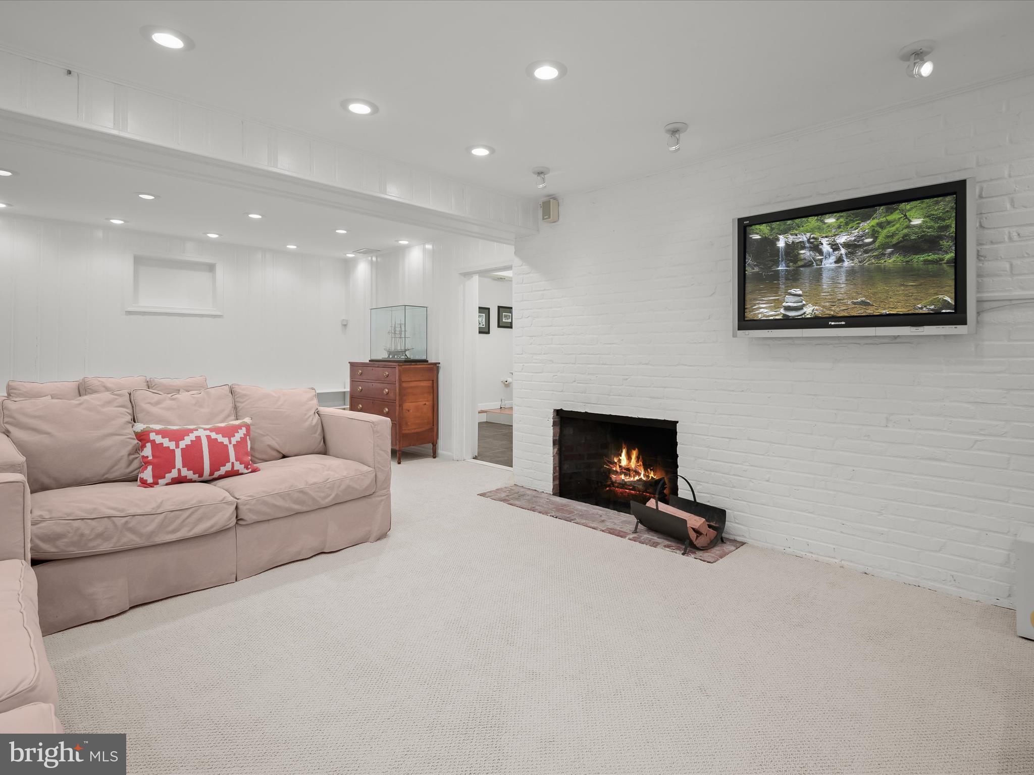 9305 BURNING TREE ROAD