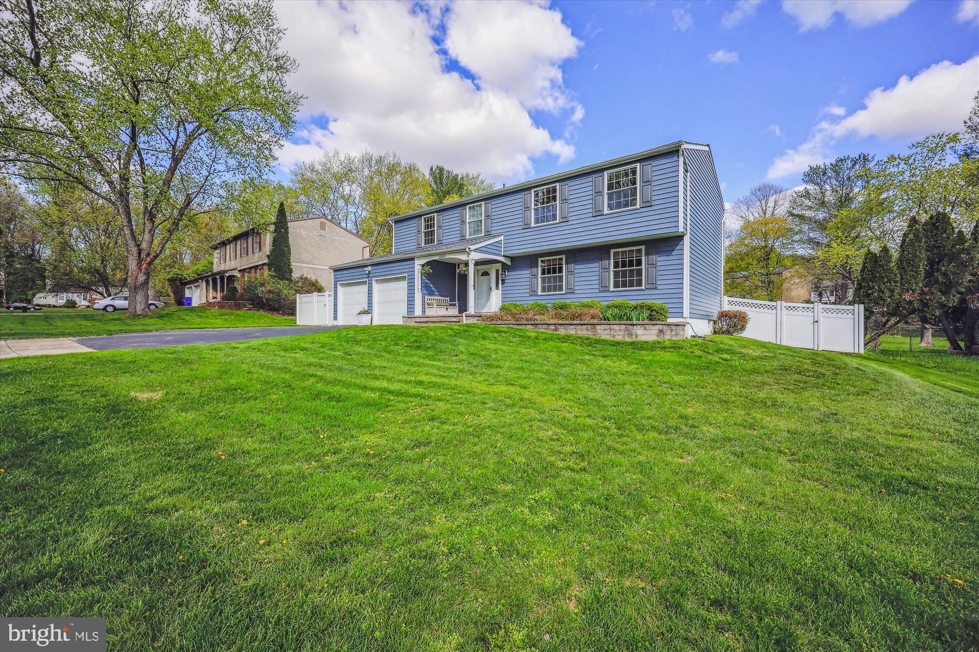 13833 CASTLE CLIFF WAY