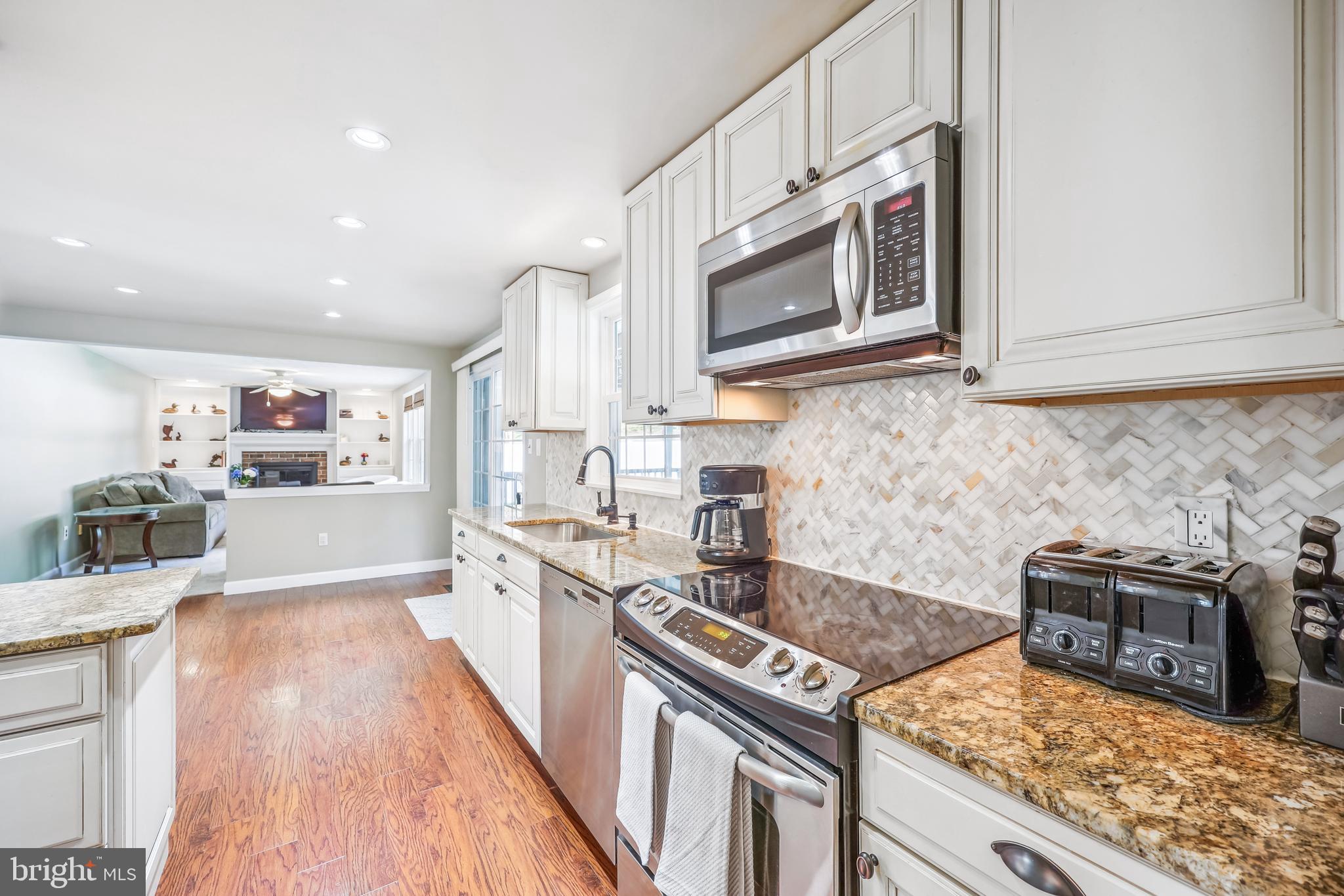 13833 CASTLE CLIFF WAY