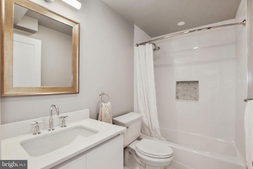 4516 DORSET AVENUE