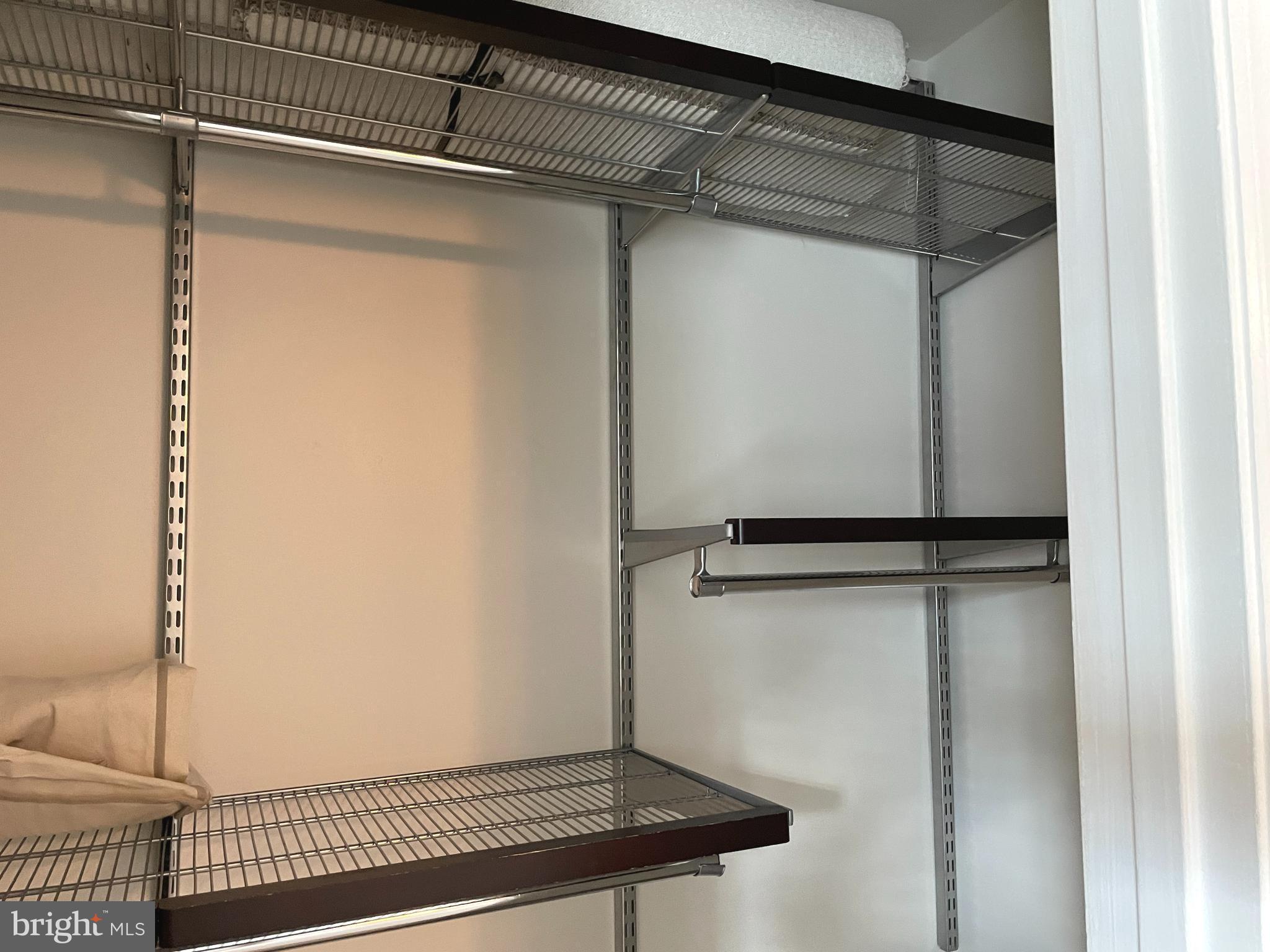 5804 INMAN PARK CIRCLE 1015 (160)