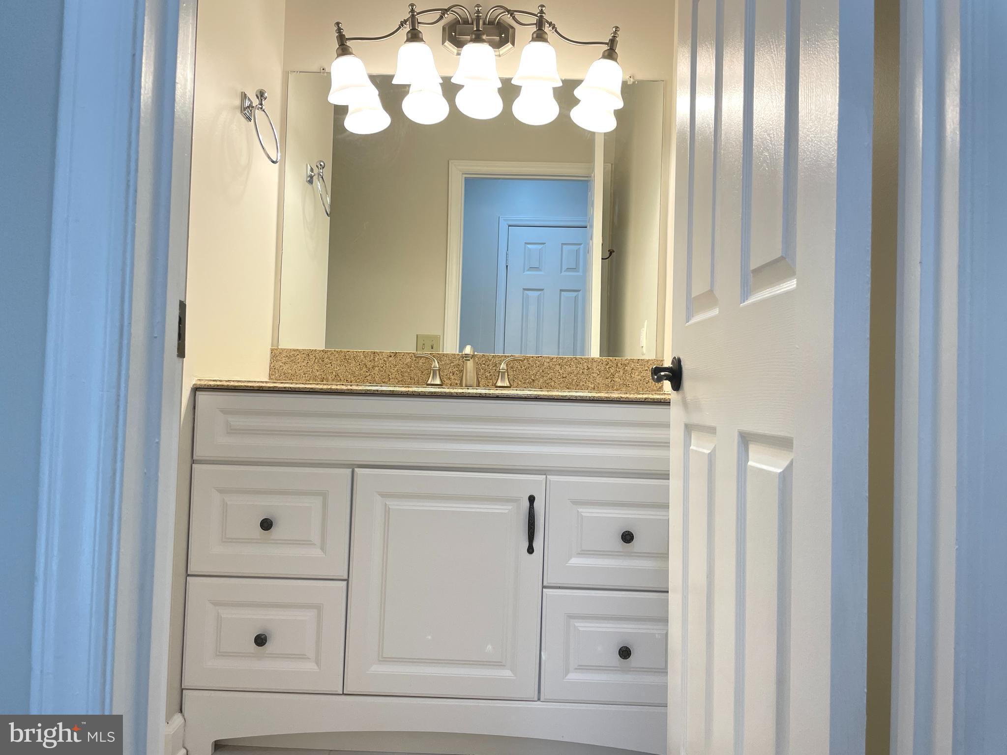 5804 INMAN PARK CIRCLE 1015 (160)