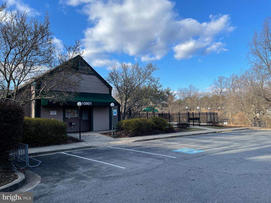 5804 INMAN PARK CIRCLE 1015 (160)