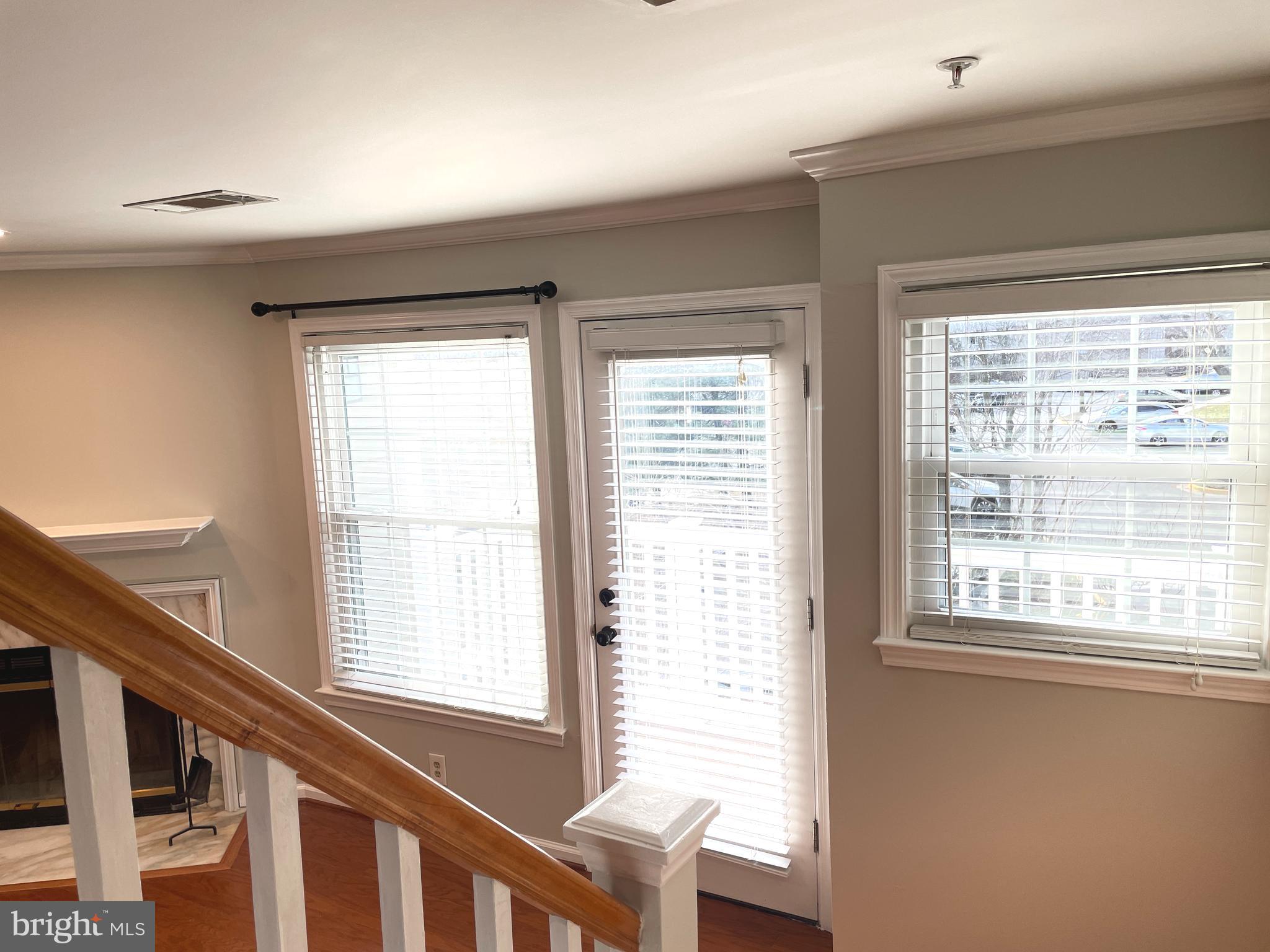 5804 INMAN PARK CIRCLE 1015 (160)