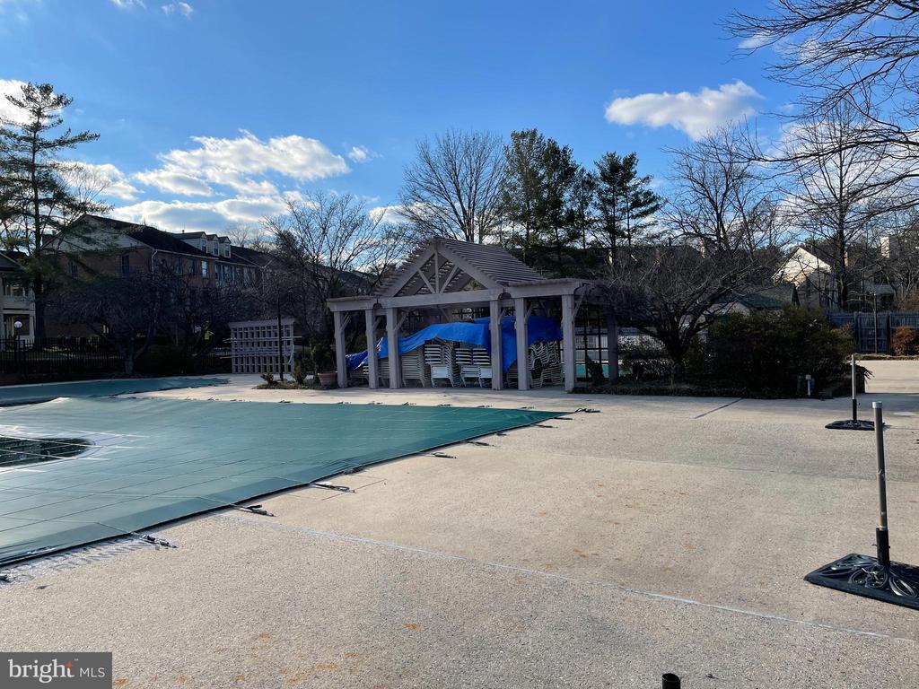 5804 INMAN PARK CIRCLE 1015 (160)