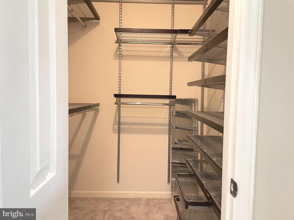5804 INMAN PARK CIRCLE 1015 (160)