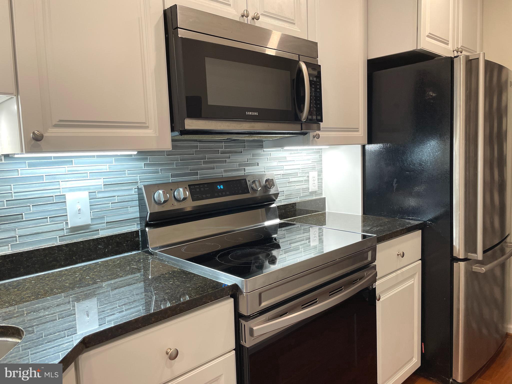 5804 INMAN PARK CIRCLE 1015 (160)