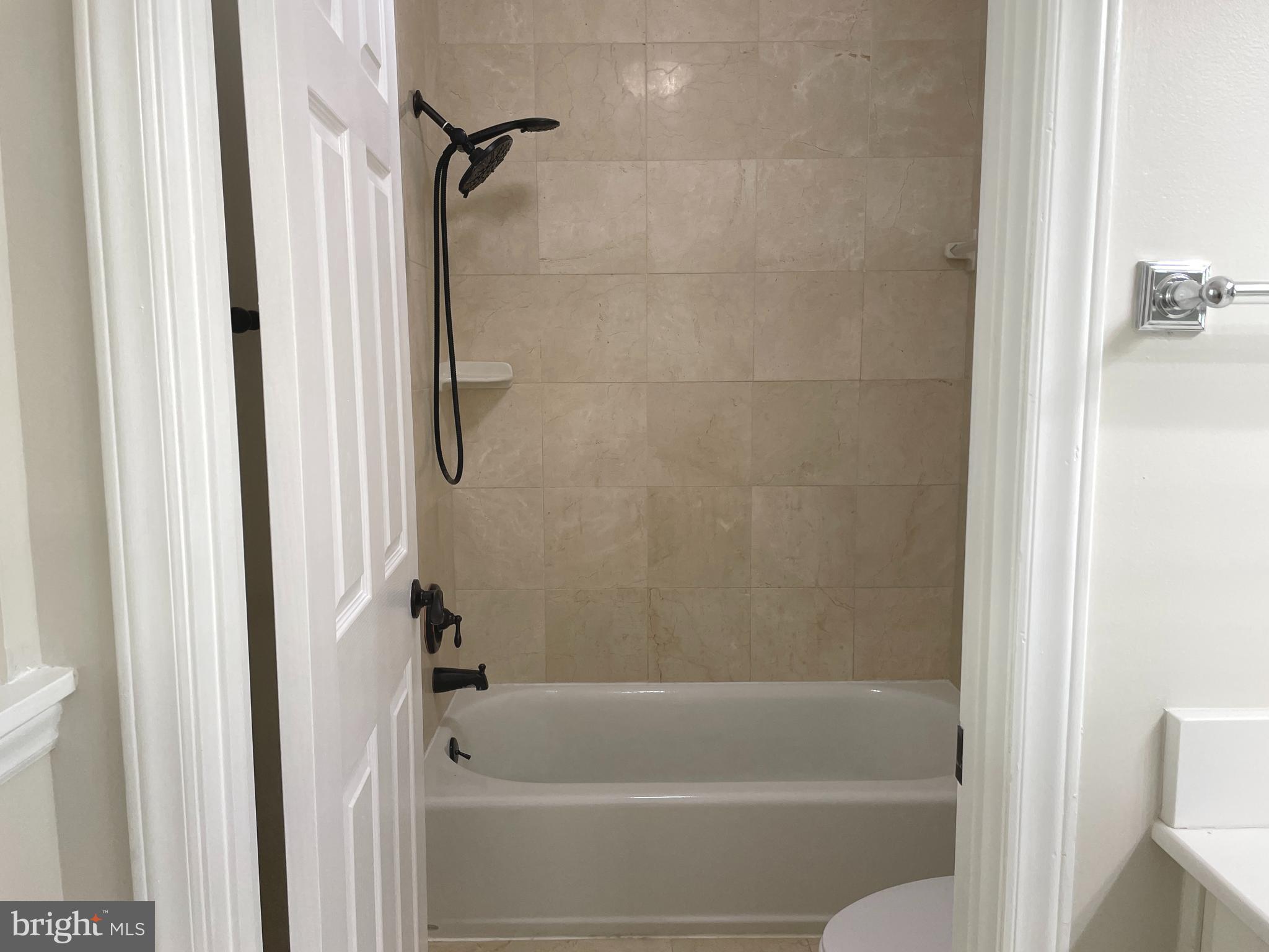 5804 INMAN PARK CIRCLE 1015 (160)