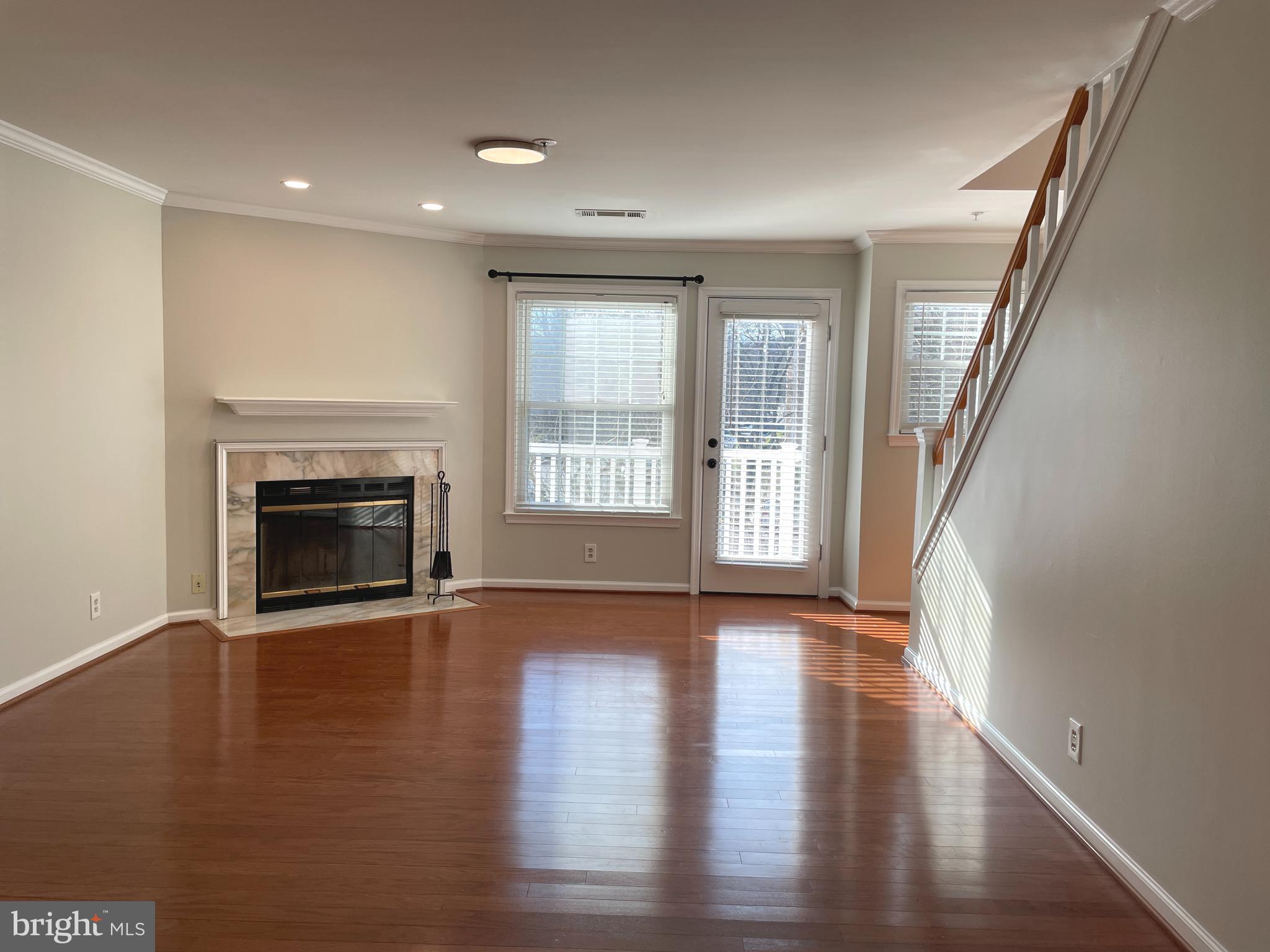 5804 INMAN PARK CIRCLE 1015 (160)