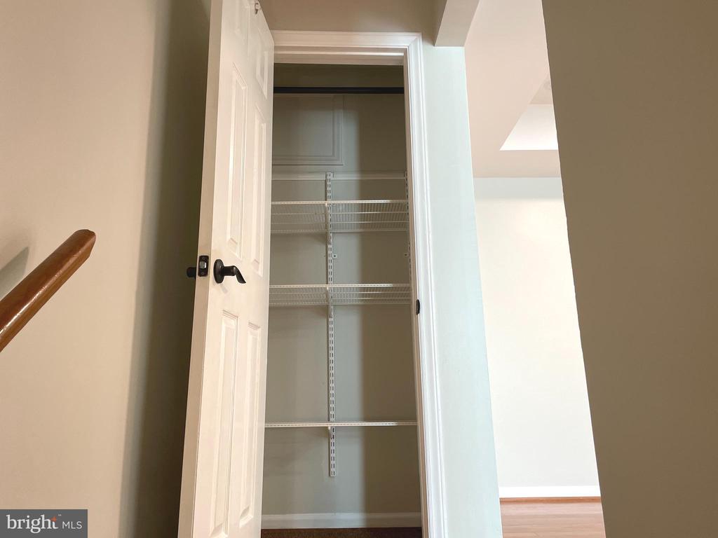 5804 INMAN PARK CIRCLE 1015 (160)