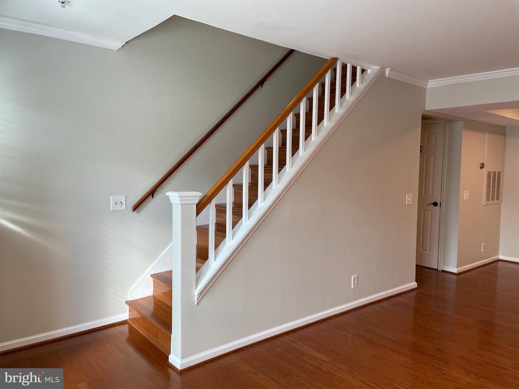 5804 INMAN PARK CIRCLE 1015 (160)