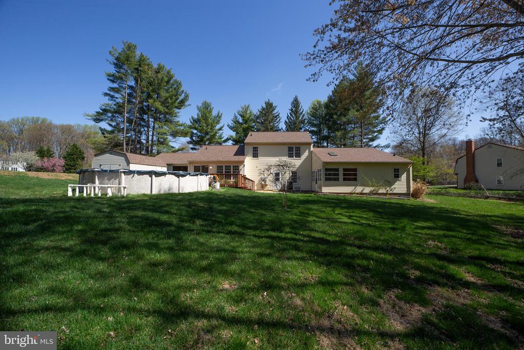 8120 SENECA VIEW DRIVE