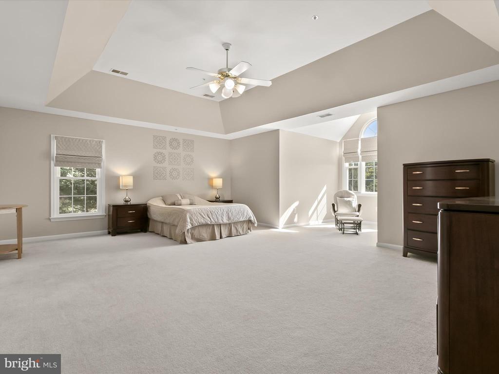 12801 TALLEY LANE