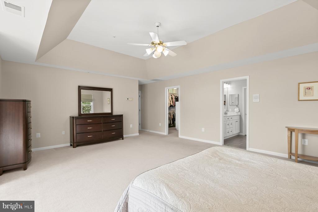 12801 TALLEY LANE