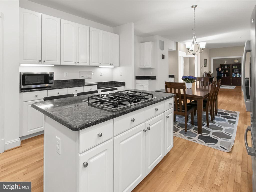 12801 TALLEY LANE