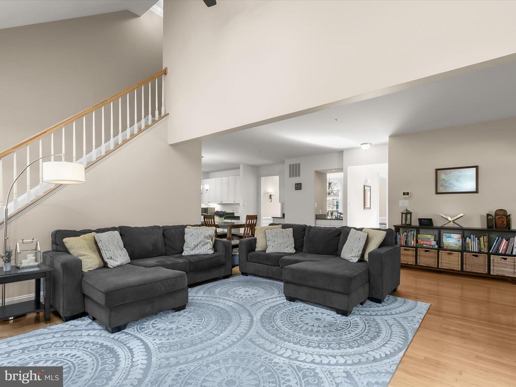 12801 TALLEY LANE