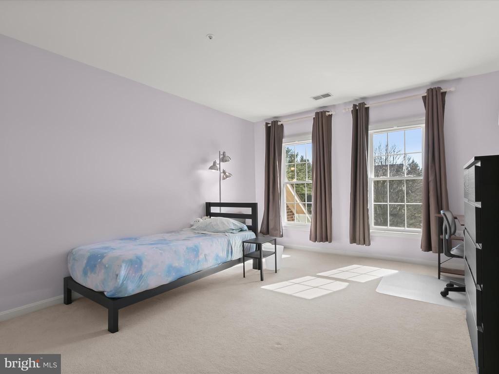 12801 TALLEY LANE