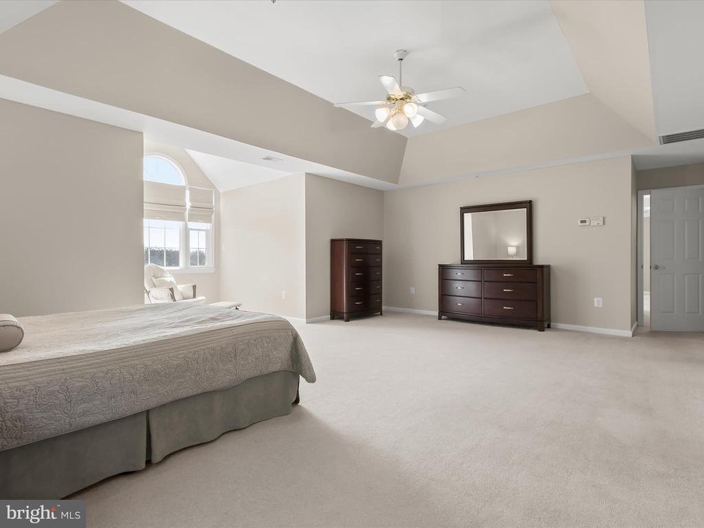 12801 TALLEY LANE