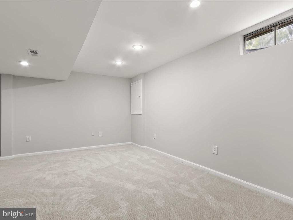 2607 NISQUALLY COURT