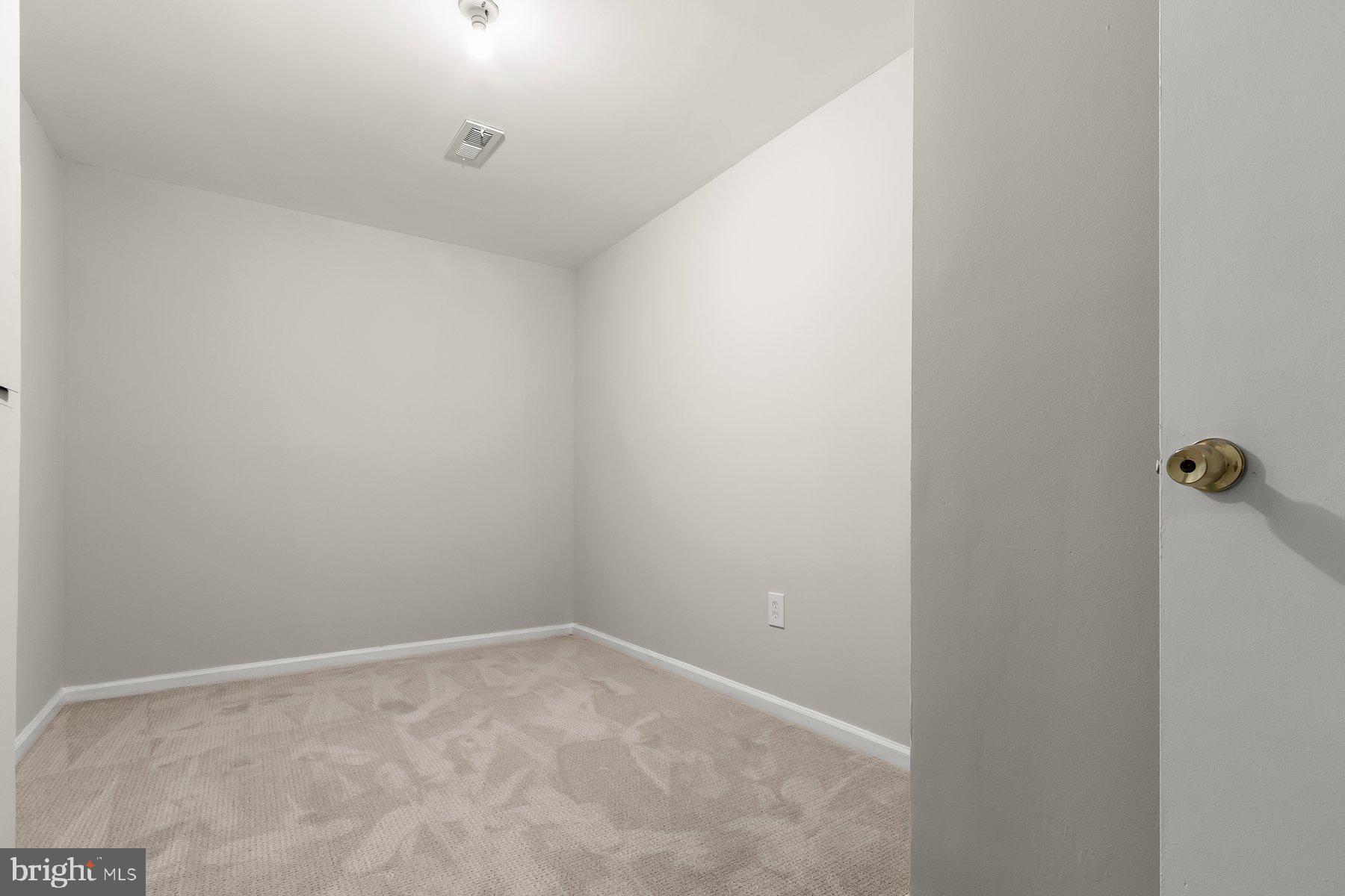 2607 NISQUALLY COURT