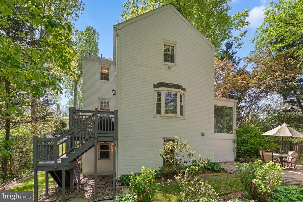 6105 WELBORN DRIVE