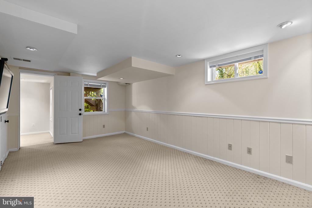 6105 WELBORN DRIVE