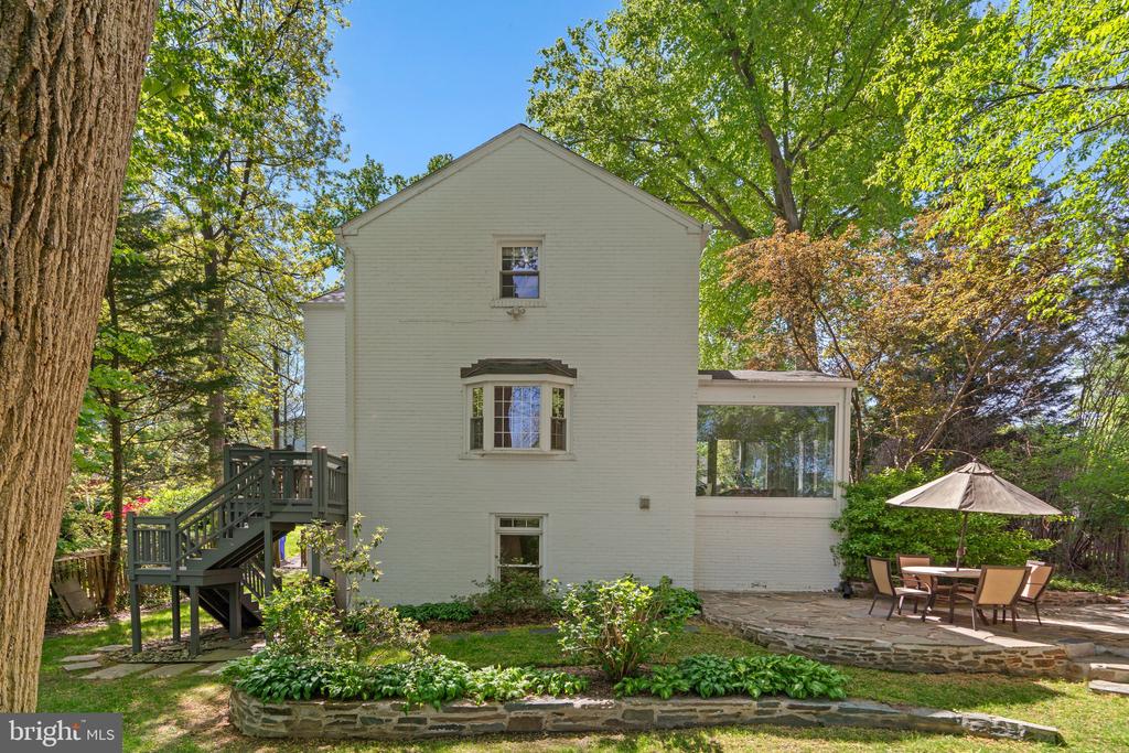 6105 WELBORN DRIVE