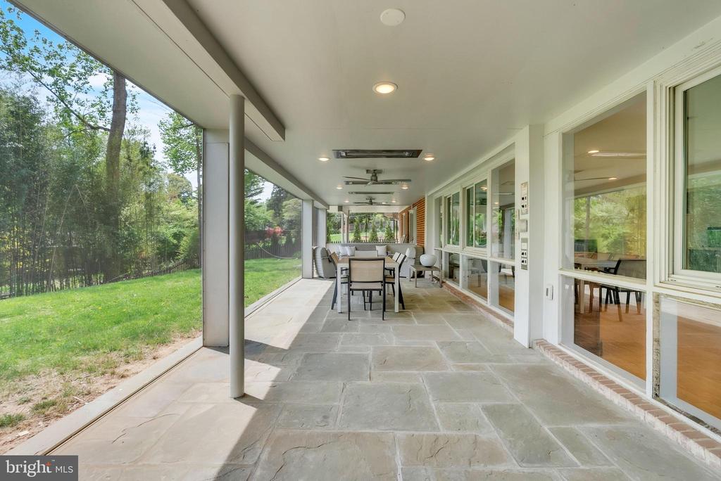 3302 SHIRLEY LANE
