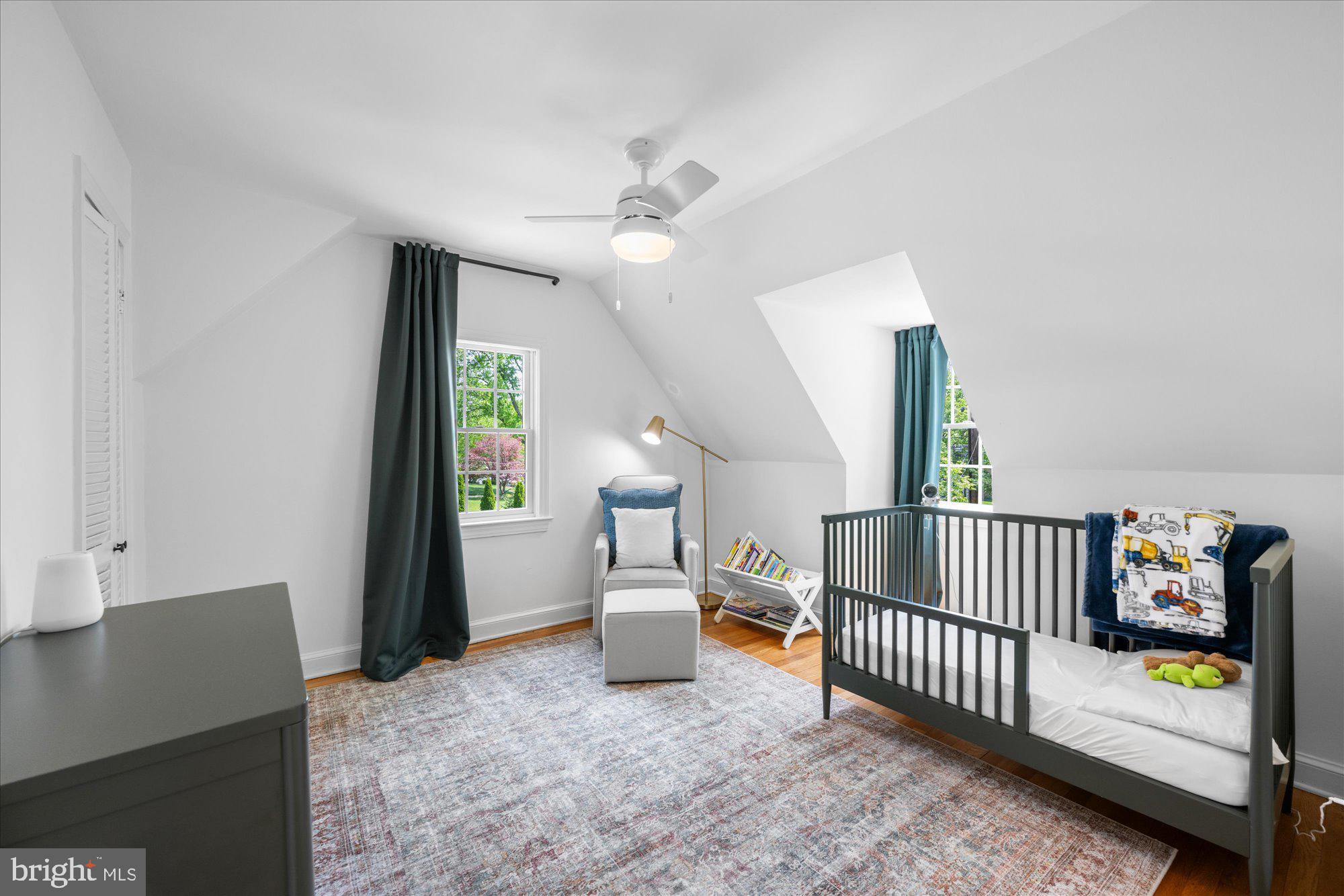 5129 BRADLEY BOULEVARD