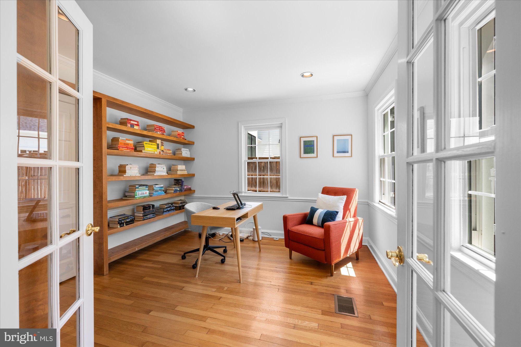 5129 BRADLEY BOULEVARD